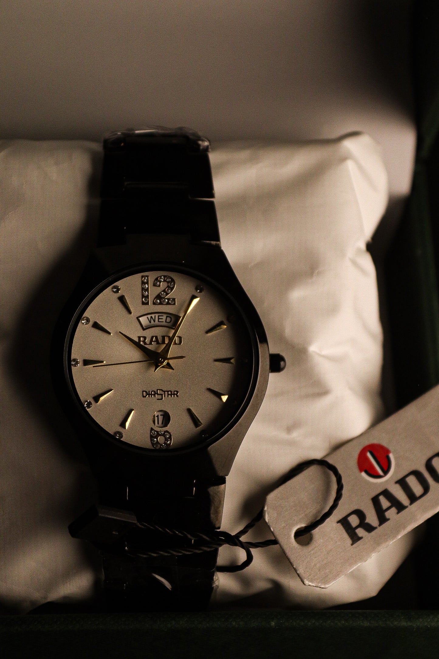 Rado Black Watch – Scratch-Resistant, Day & Date, Stylish Design